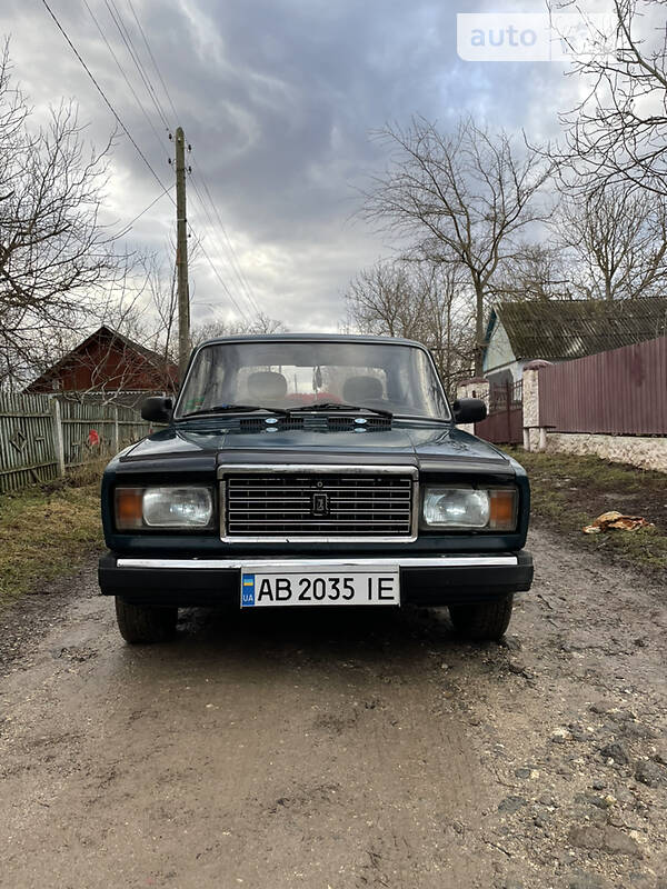 Седан ВАЗ / Lada 2107 2001 в Шаргороді