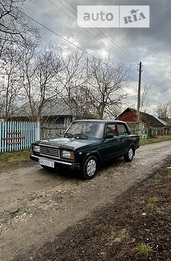 Седан ВАЗ / Lada 2107 2001 в Шаргороді