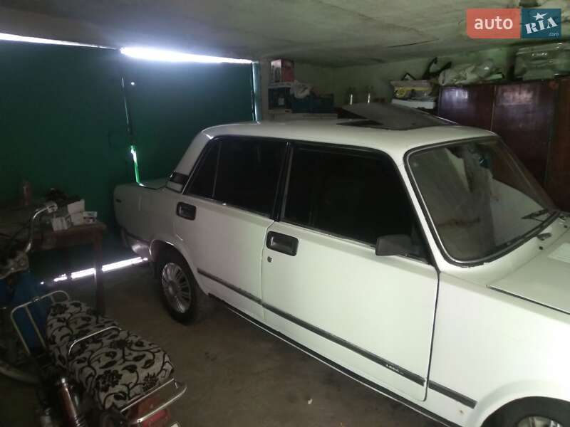 Седан ВАЗ / Lada 2107 1988 в Гнівані фото 5 Седан ВАЗ / Lada 2107 1988 в Гнівані