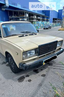 Седан ВАЗ / Lada 2107 1990 в Умані