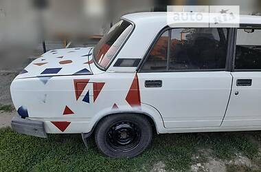 Седан ВАЗ / Lada 2107 1995 в Днепре