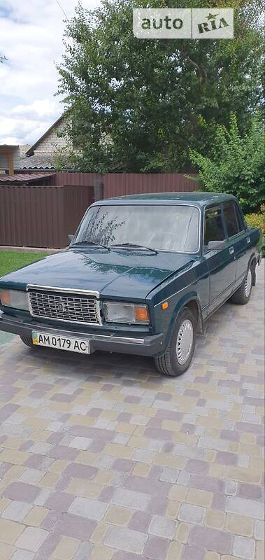 Седан ВАЗ / Lada 2107 2005 в Житомире