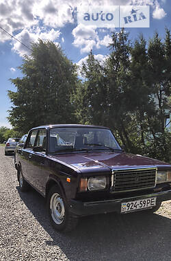 Седан ВАЗ / Lada 2107 2004 в Мукачево