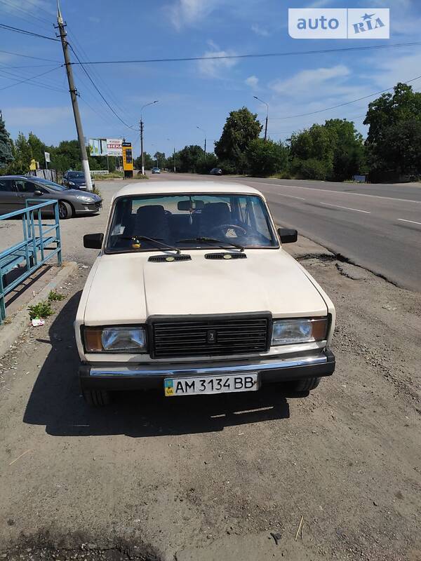 Седан ВАЗ / Lada 2107 1989 в Житомирі