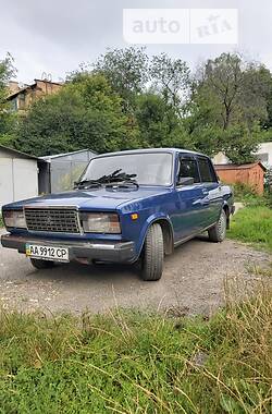 Седан ВАЗ / Lada 2107 2006 в Киеве