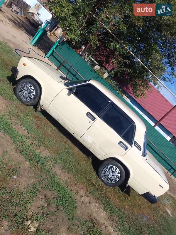 Седан ВАЗ / Lada 2107 1987 в Одессе