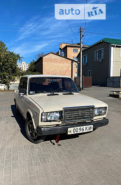 Седан ВАЗ / Lada 2107 1983 в Білій Церкві
