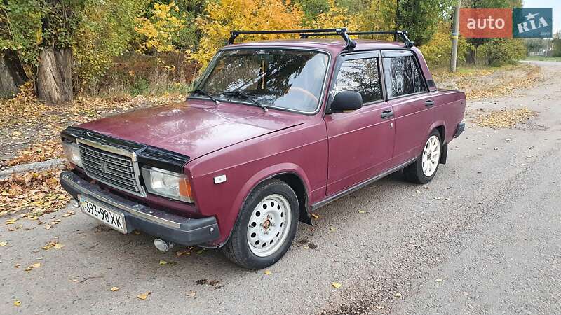 Седан ВАЗ / Lada 2107 2001 в Днепре