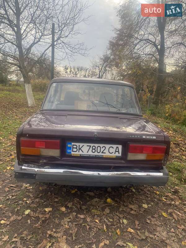 Седан ВАЗ / Lada 2107 2009 в Дубно