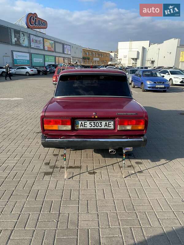 Седан ВАЗ / Lada 2107 2004 в Павлограді