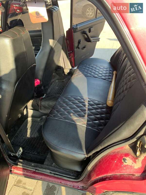 Седан ВАЗ / Lada 2107 2004 в Павлограді