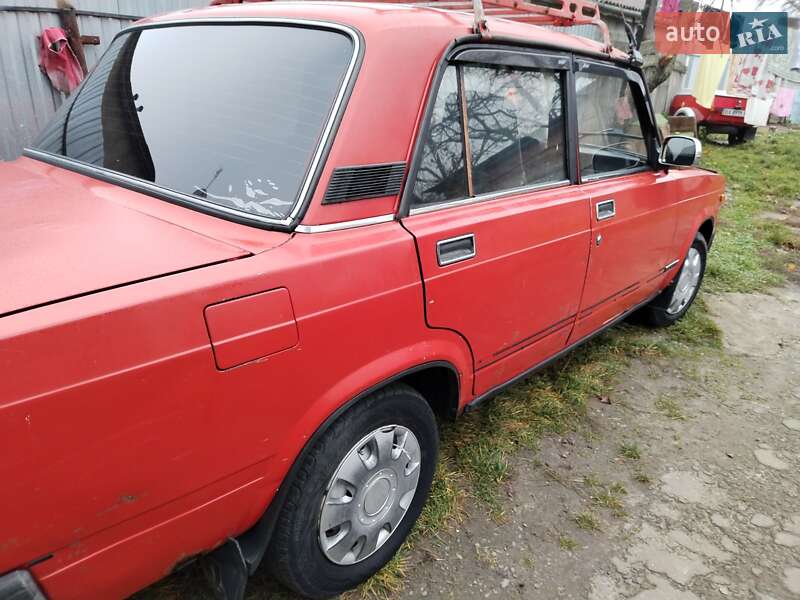 Седан ВАЗ / Lada 2107 1991 в Шепетівці