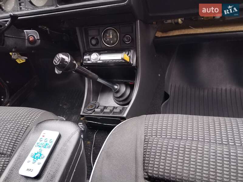 Седан ВАЗ / Lada 2107 1991 в Шепетівці