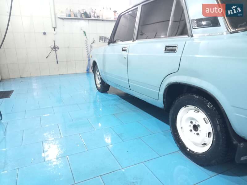 Седан ВАЗ / Lada 2107 1988 в Днепре фото 2 Седан ВАЗ / Lada 2107 1988 в Днепре