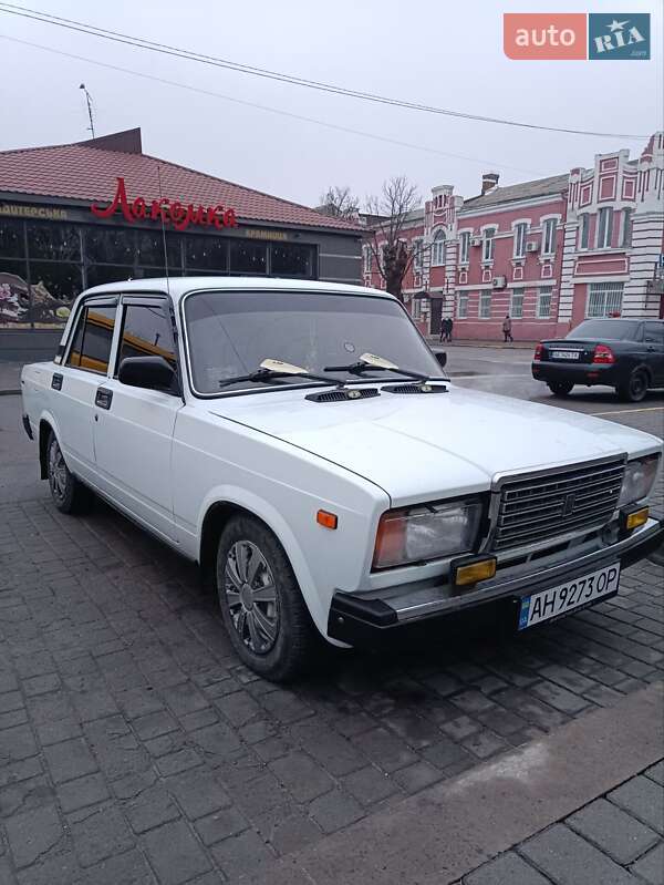 Седан ВАЗ / Lada 2107 2005 в Павлограде