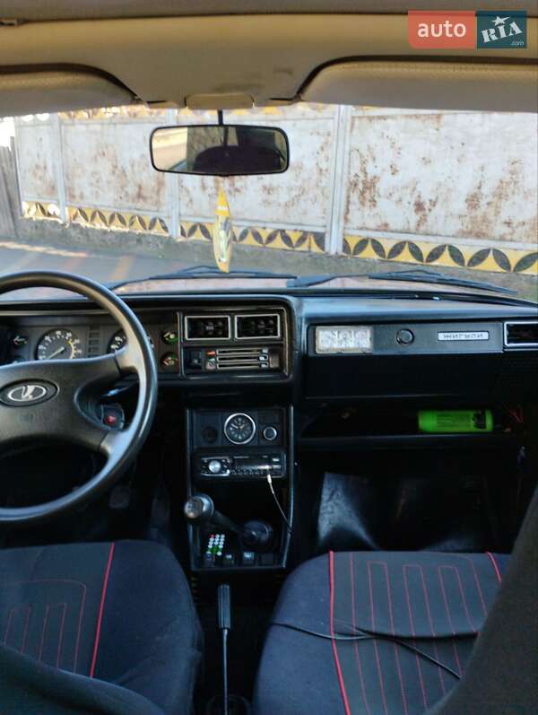 Седан ВАЗ / Lada 2107 2004 в Рені