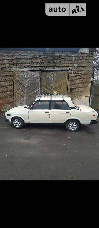 Седан ВАЗ / Lada 2107 1988 в Здолбунове