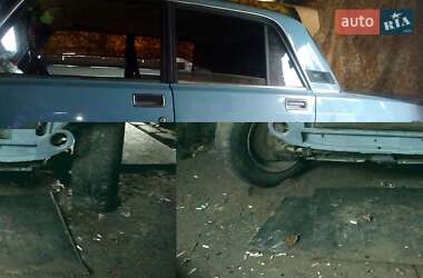 Седан ВАЗ / Lada 2107 1989 в Житомире