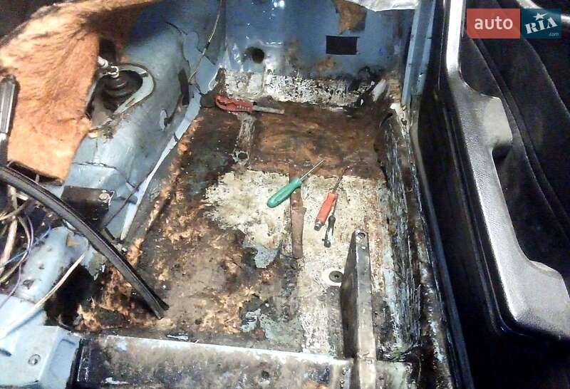 Седан ВАЗ / Lada 2107 1989 в Житомире