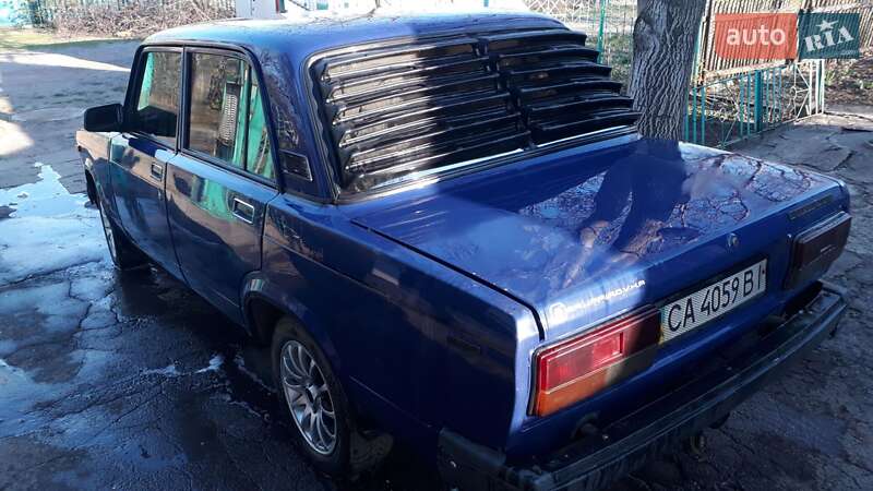 Седан ВАЗ / Lada 2107 2002 в Кривому Розі