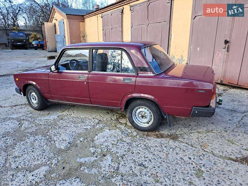 Седан ВАЗ / Lada 2107 2003 в Киеве фото 7 Седан ВАЗ / Lada 2107 2003 в Киеве