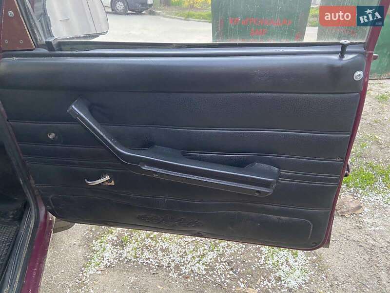 Седан ВАЗ / Lada 2107 2003 в Києві