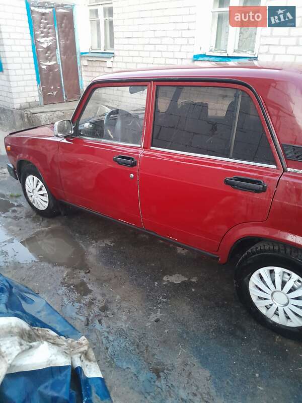 Седан ВАЗ / Lada 2107 2006 в Звягелі