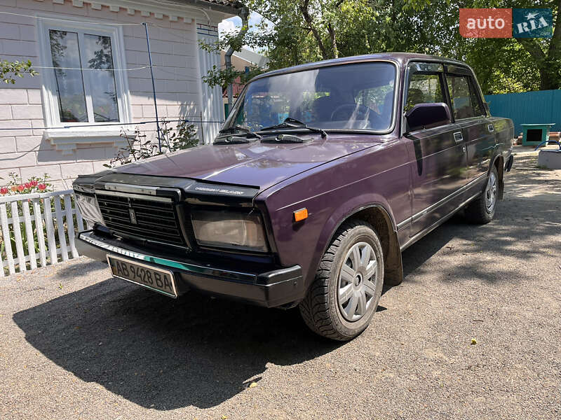 Седан ВАЗ / Lada 2107 2005 в Тульчине