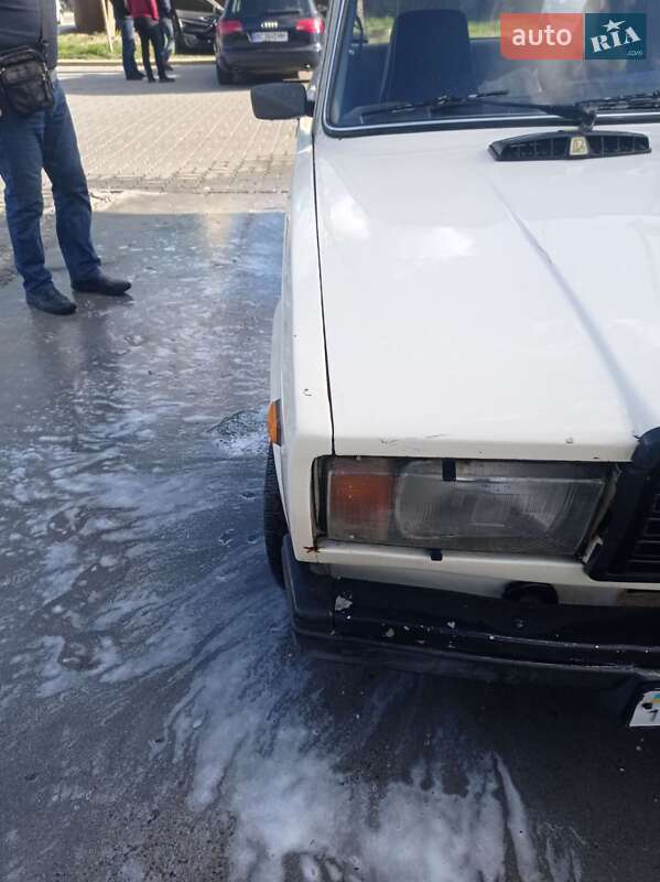 Седан ВАЗ / Lada 2107 1992 в Львове