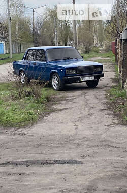 Седан ВАЗ / Lada 2107 2004 в Доброполье