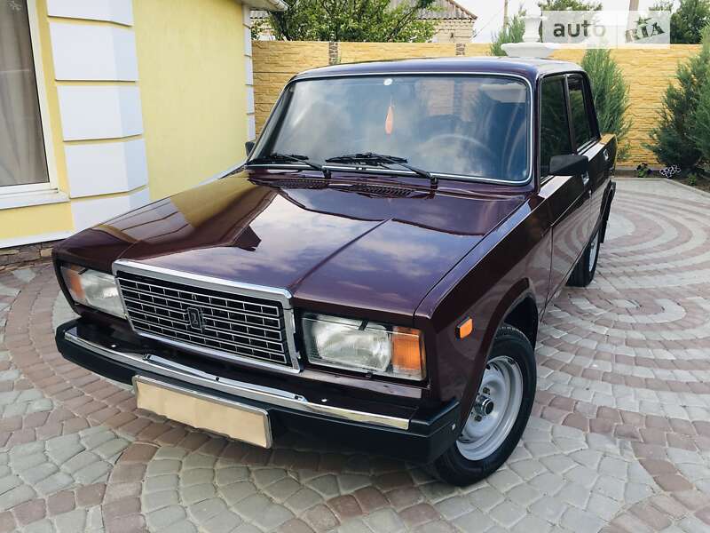 Седан ВАЗ / Lada 2107 2007 в Новомосковске