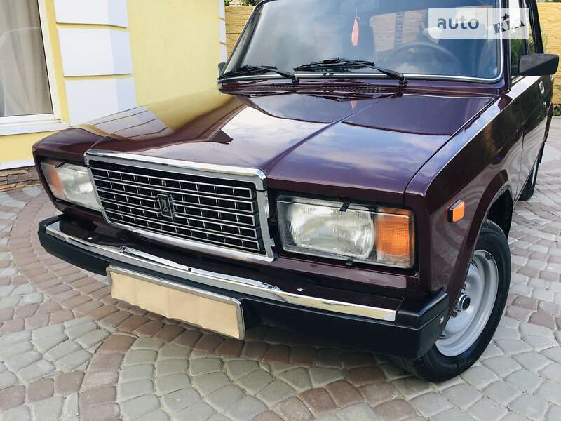 Седан ВАЗ / Lada 2107 2007 в Новомосковске