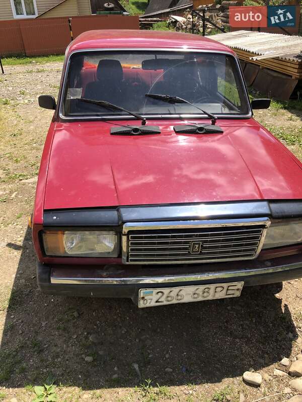 Седан ВАЗ / Lada 2107 1988 в Тячеві