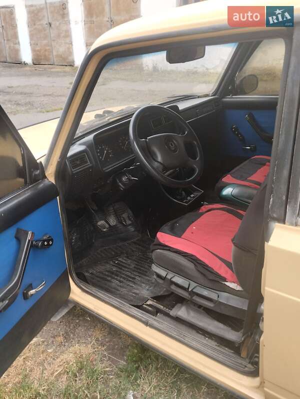 Седан ВАЗ / Lada 2107 1986 в Черновцах