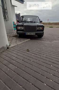 Седан ВАЗ / Lada 2107 1997 в Ровно