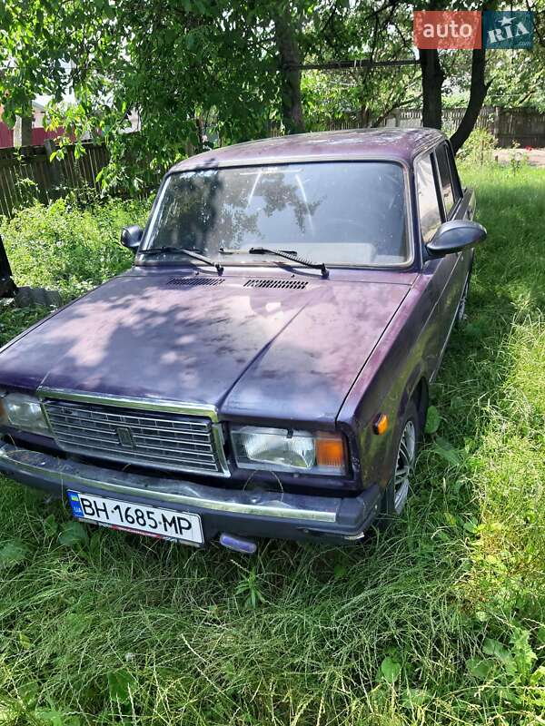 Седан ВАЗ / Lada 2107 2005 в Киеве