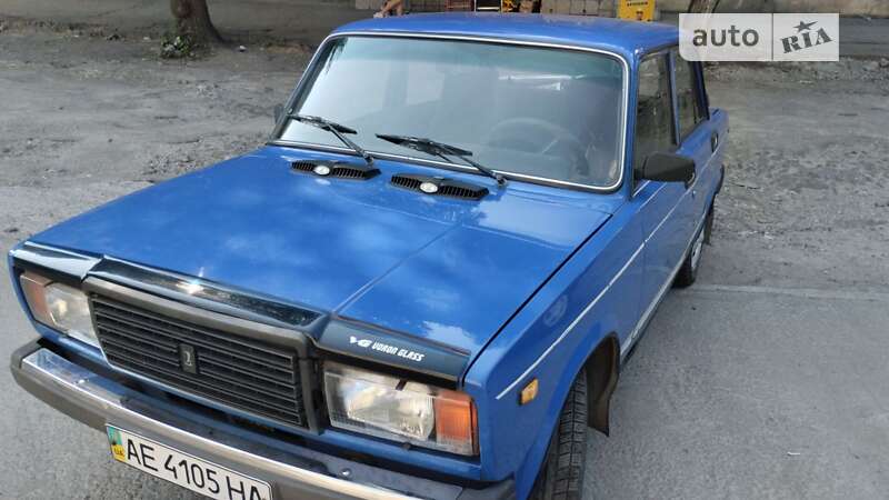 Седан ВАЗ / Lada 2107 1999 в Каменском