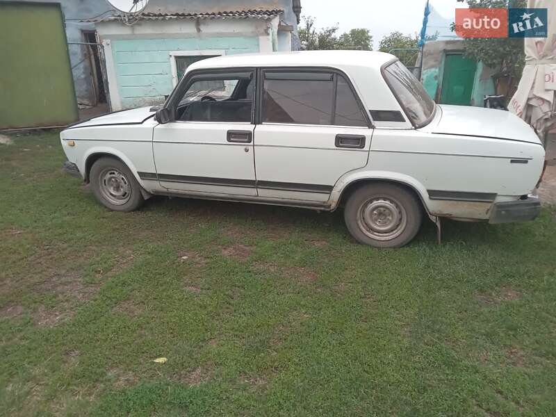 Седан ВАЗ 2107 1991 в 