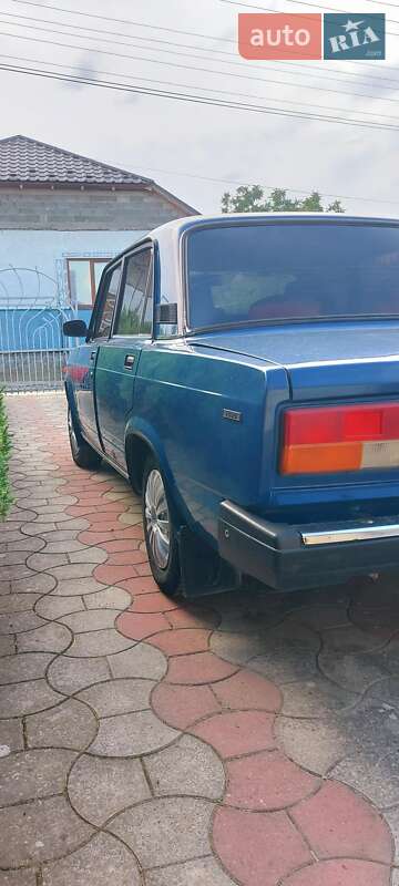 Седан ВАЗ / Lada 2107 2004 в Виноградові