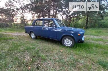 Седан ВАЗ / Lada 2107 2006 в Ровно