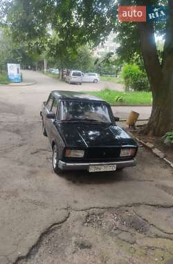 Седан ВАЗ / Lada 2107 1991 в Черновцах