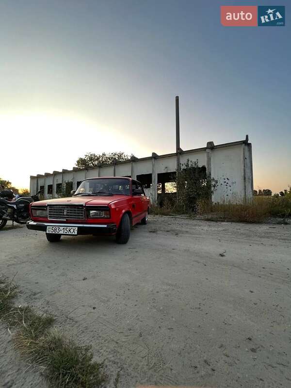 Седан ВАЗ / Lada 2107 1985 в Киеве фото 4 Седан ВАЗ / Lada 2107 1985 в Киеве