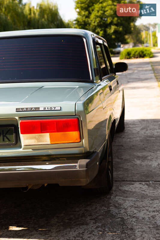 Седан ВАЗ / Lada 2107 2008 в Покровском