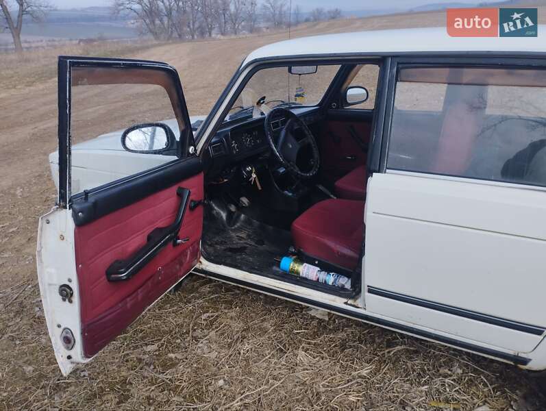 Седан ВАЗ / Lada 2107 1991 в Золочеве фото 11 Седан ВАЗ / Lada 2107 1991 в Золочеве