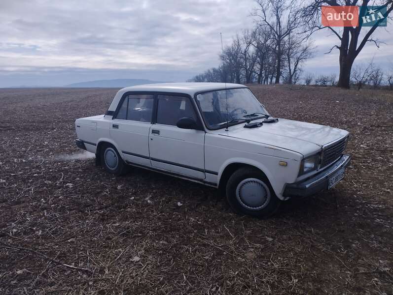 Седан ВАЗ / Lada 2107 1991 в Золочеве фото 5 Седан ВАЗ / Lada 2107 1991 в Золочеве