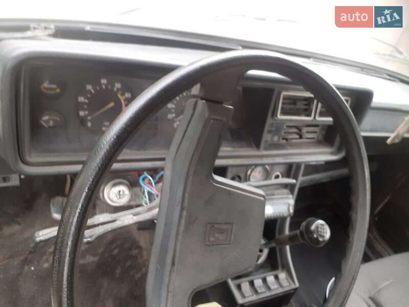 Седан ВАЗ / Lada 2107 1995 в Харькове