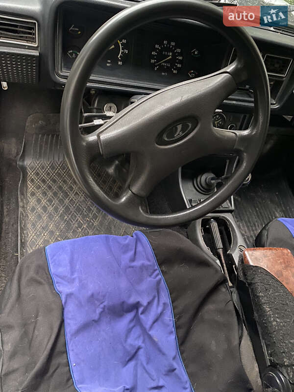 Седан ВАЗ / Lada 2107 2003 в Івано-Франківську
