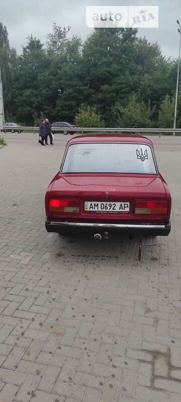 Седан ВАЗ / Lada 2107 1995 в Житомире