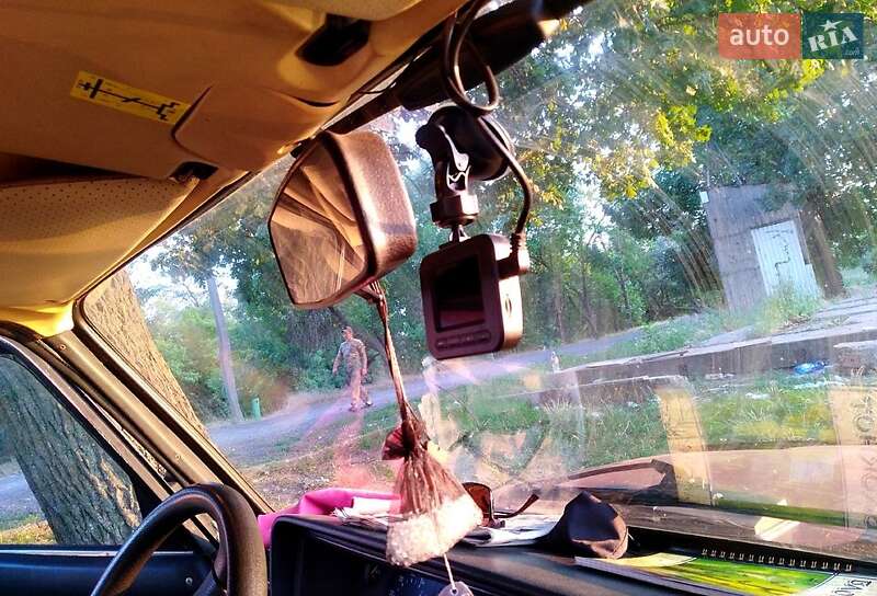 Седан ВАЗ / Lada 2107 2005 в Киеве