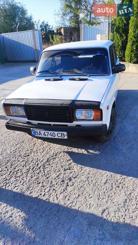 Седан ВАЗ / Lada 2107 1993 в Кропивницком